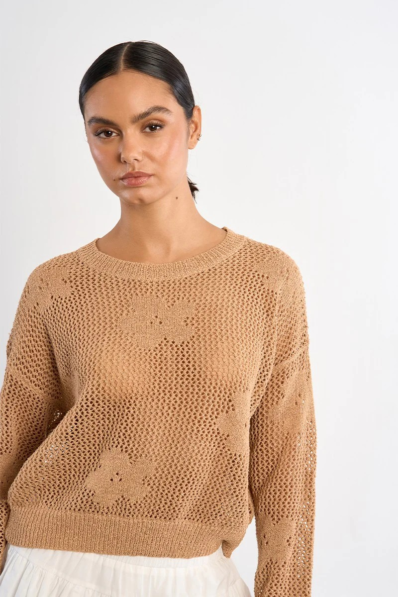 YOUNG LADIES KNITTED SWEATER