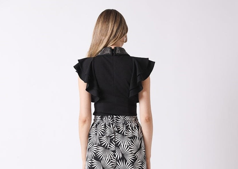 Black Collar Solid Top