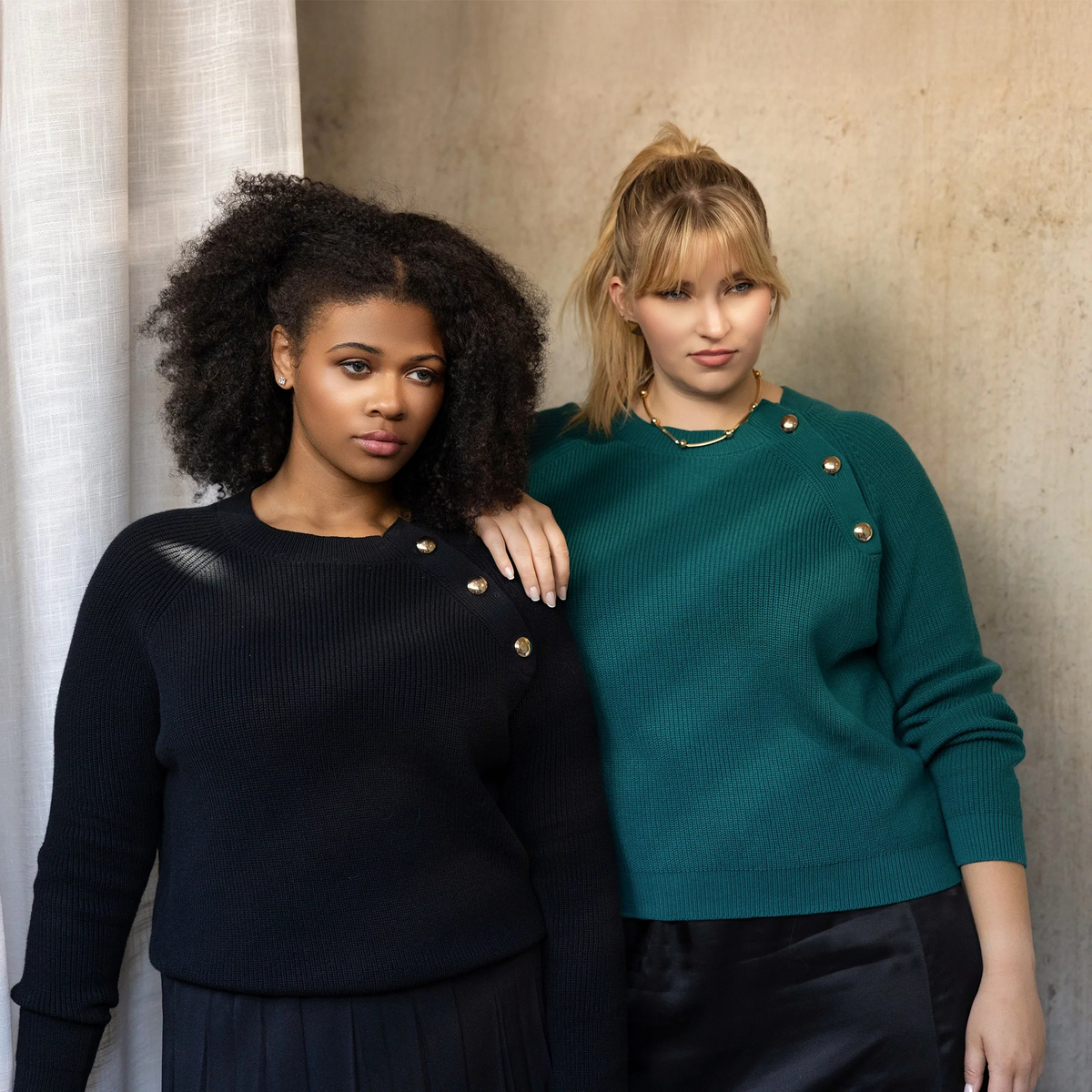 Button Lux Sweater